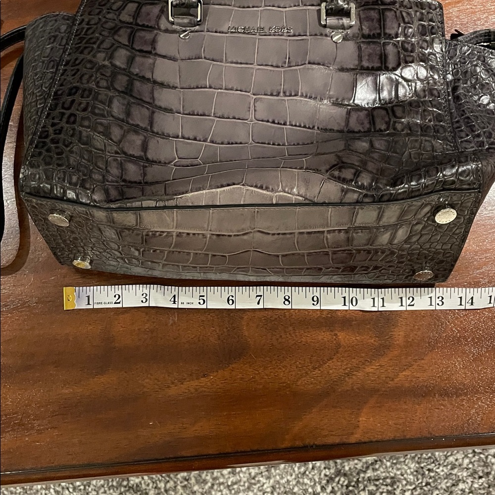 Michael Kors Ombré Gray Croc-Embossed Leather Satchel | Crossbody | Excellent - Picture 4 of 16